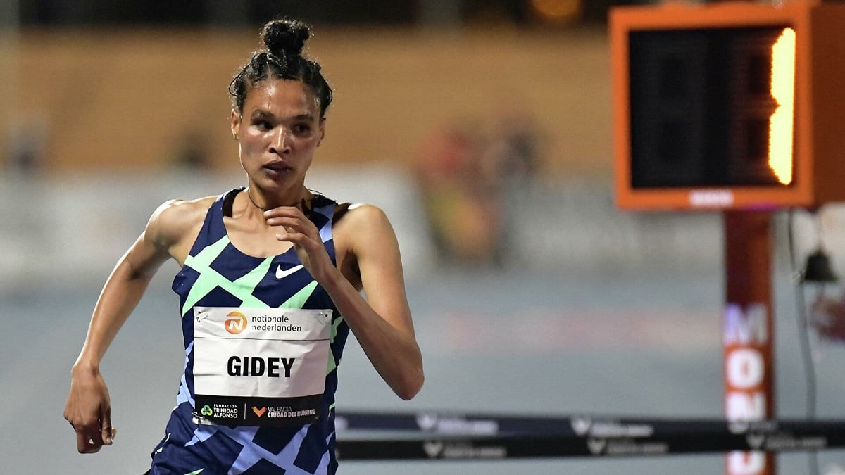 Gidey destroys women's half marathon world record with 6252 in